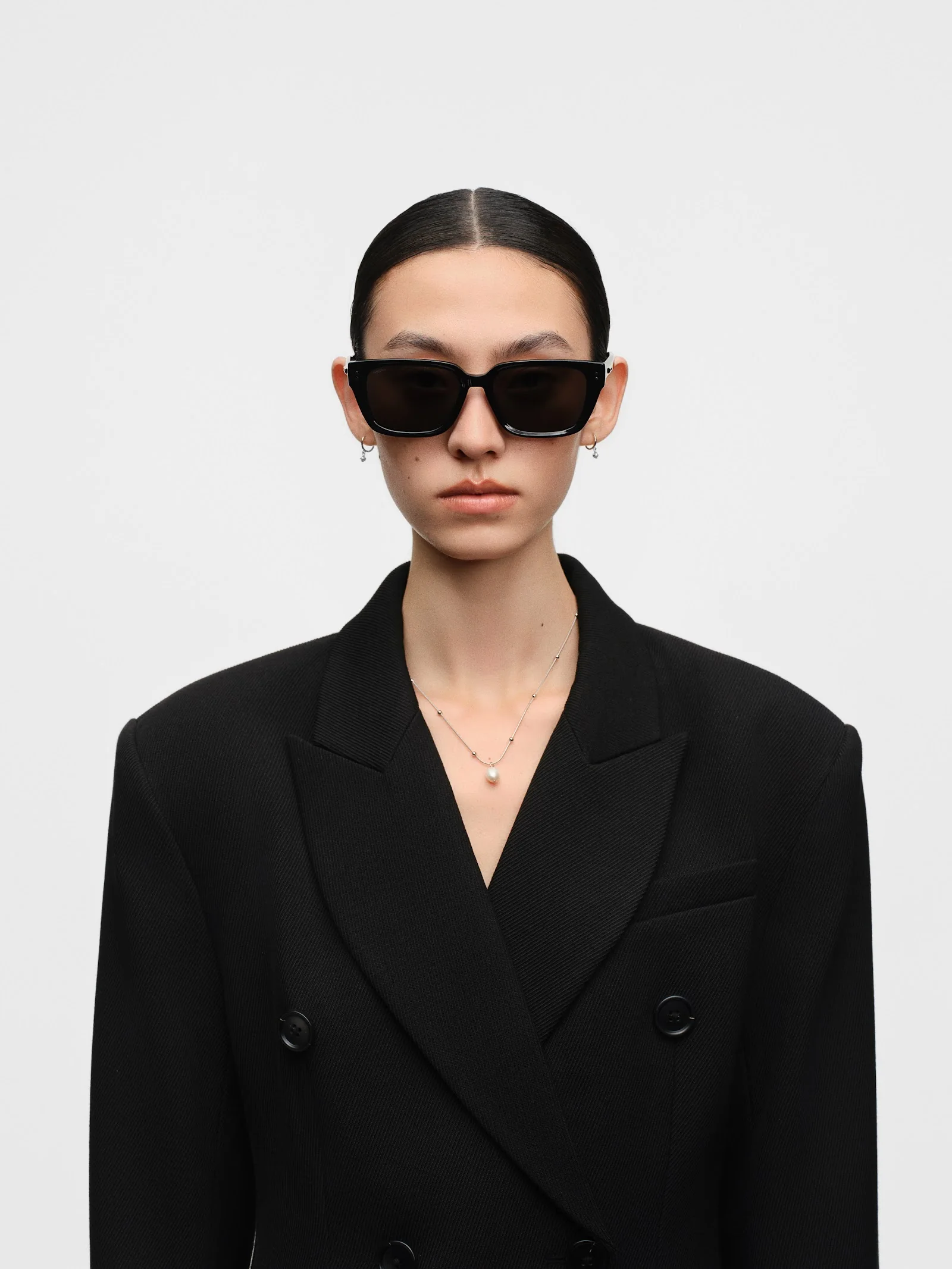 Front view of MUJOSH MJ12SN1523 black polarized sunglasses